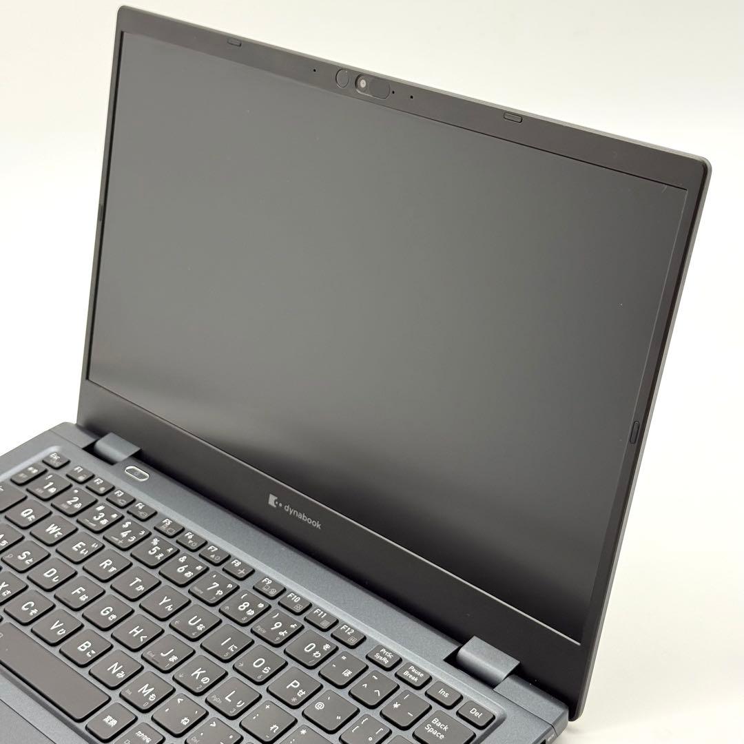 超美品 dynabook 12世代i5 16GB 新品SSD256 軽量 静音