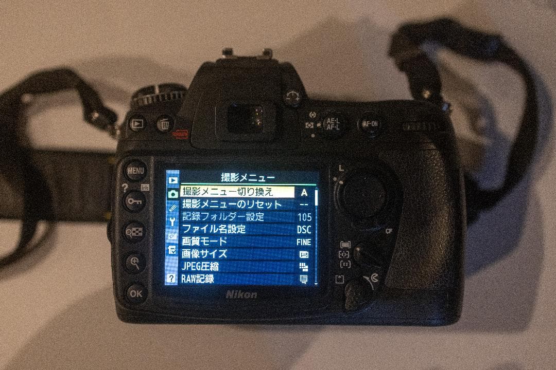 Nikon D300 デジタル一眼レフカメラ　元箱、充電器他