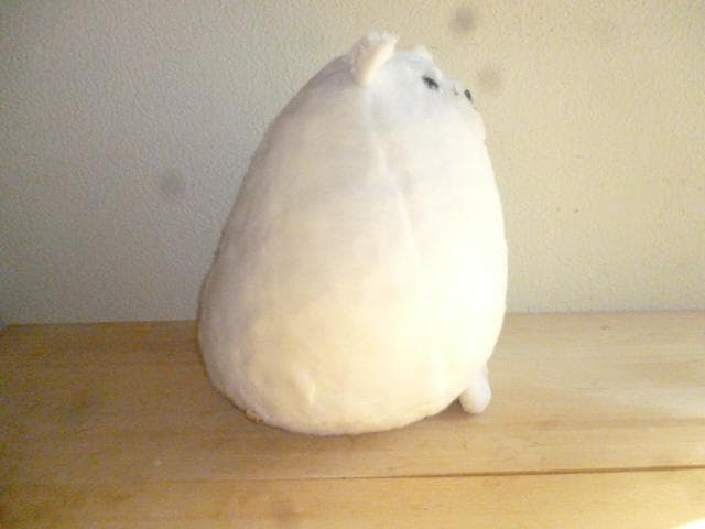 シルビア&シルベスター　レトロなぬいぐるみ　ホワイト猫型ぬいぐるみ 約４０cm