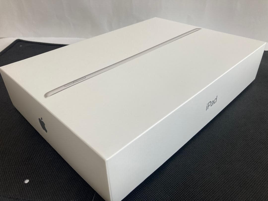 新品同様！Apple iPad 第9世代 64GB Wi-Fiモデル 10.2