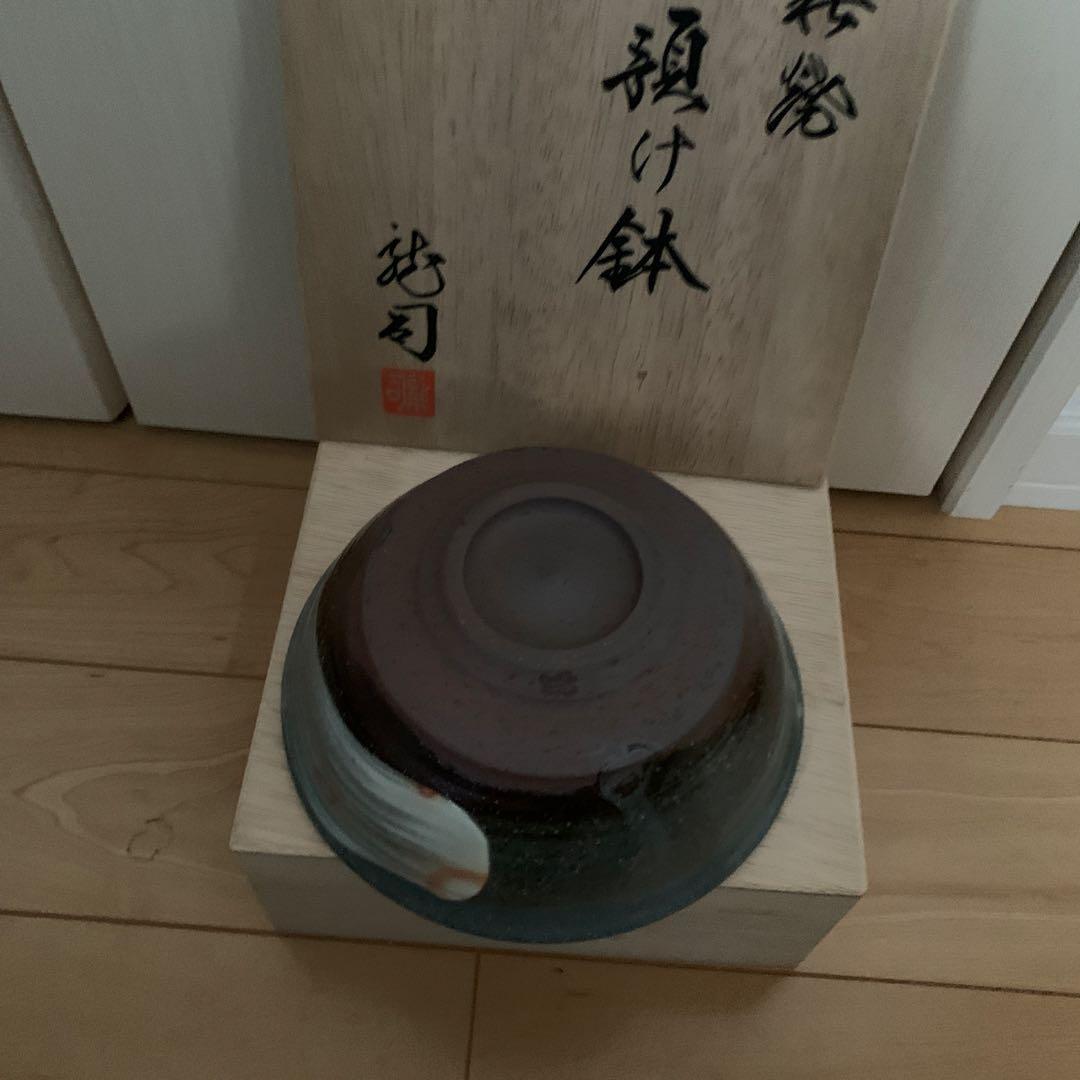 グレーの渦巻き模様茶碗 木箱付き
