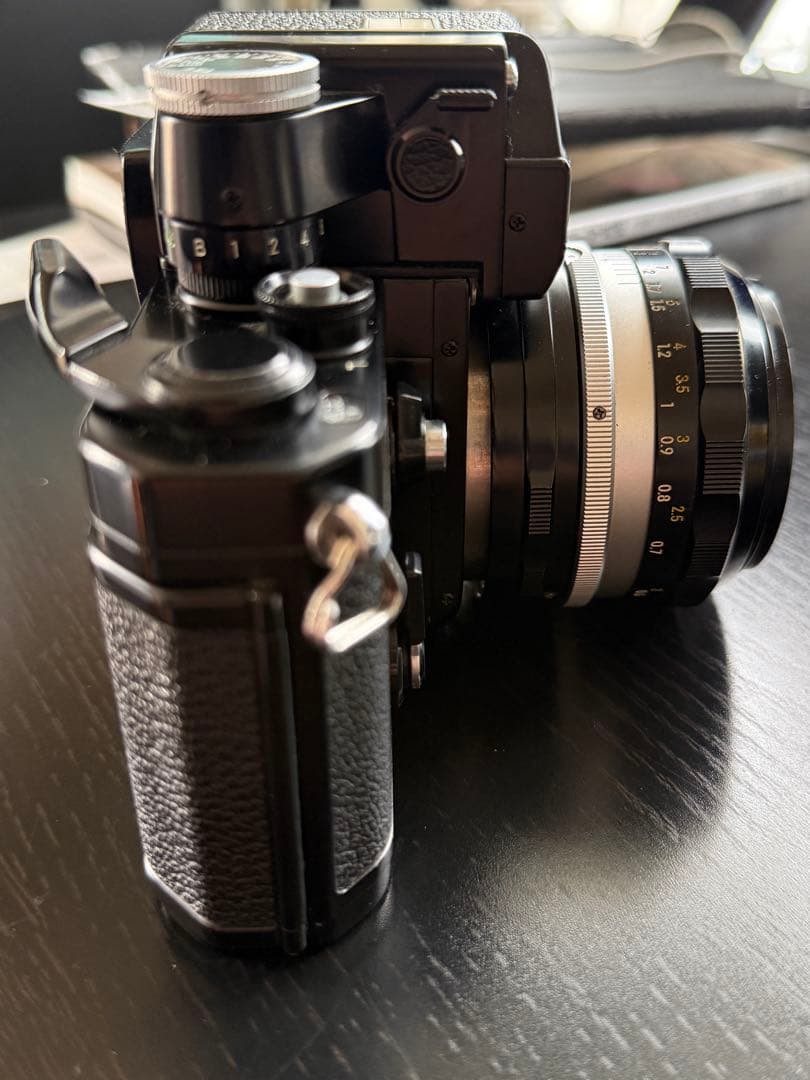 ニコンF2 50mmF1.4のレンズ付きです。