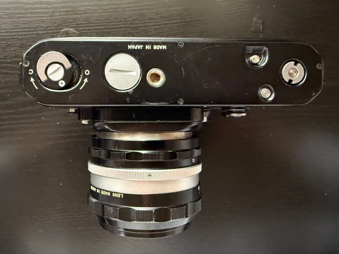ニコンF2 50mmF1.4のレンズ付きです。