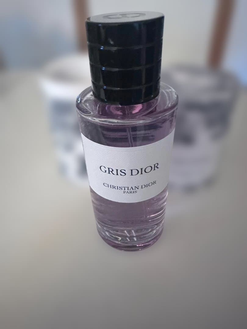 新品未使用（限定品）Diorグリ ディオール オードゥ パルファン