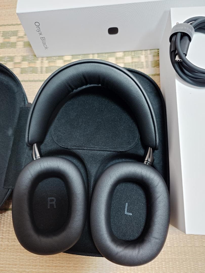 B&W Bowers & Wilkins Px8 S2 ワイヤレスヘッドホン