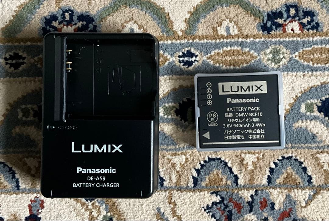 LUMIX DMC-FX70-A （フローラルブルー）