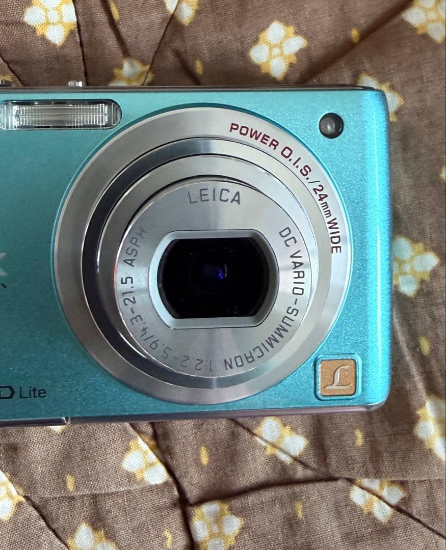 LUMIX DMC-FX70-A （フローラルブルー）