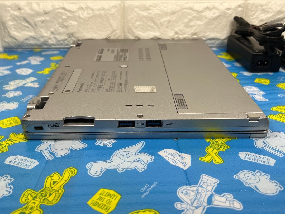 美品 CF-QV1 16GB 軽量・頑丈 2in1 タブレット レッツノート
