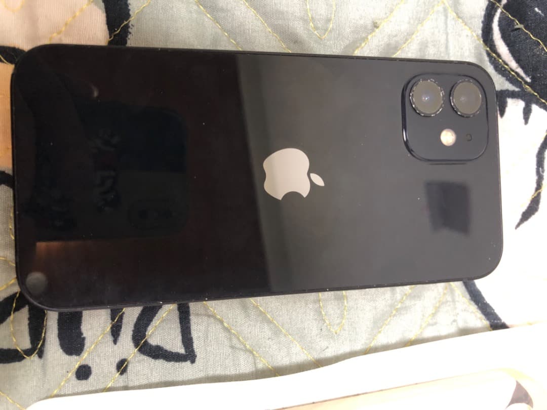 iPhone 12。128 GB ジャンク