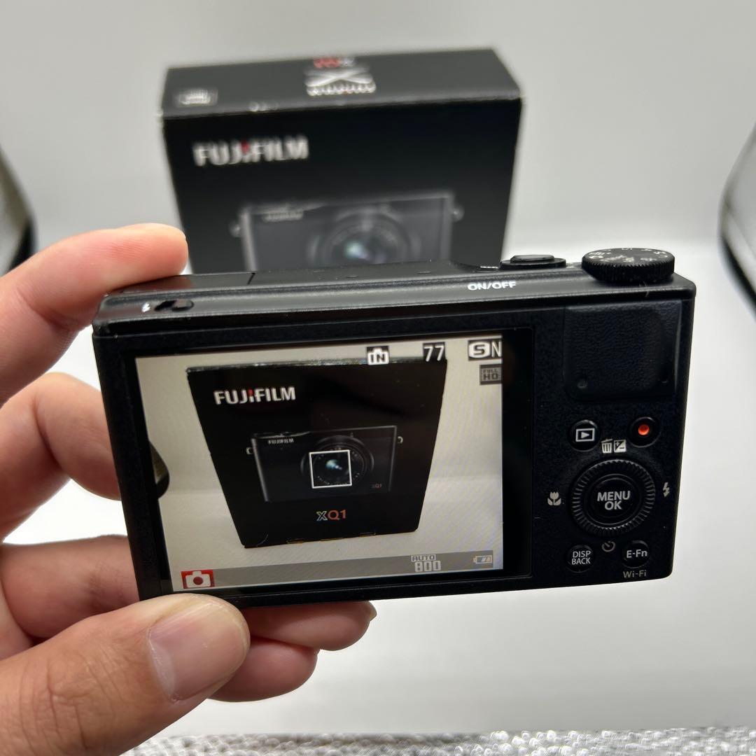 FUJIFILM　富士フィルム XQ1 箱付き！