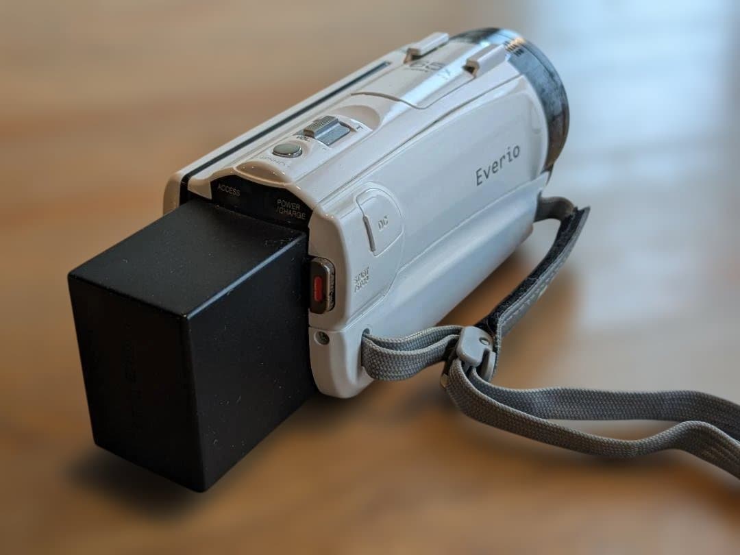 JVC Everio GZ-E765 ビデオカメラ