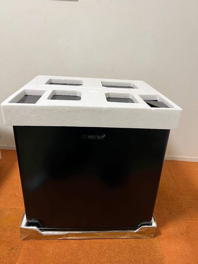 未使用近い 2025年製 comfee RCD45BL(E) 45L 冷蔵庫