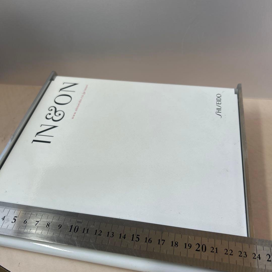 資生堂　IN &ON Shiseido inon 三面鏡　メイクインテリア非売品