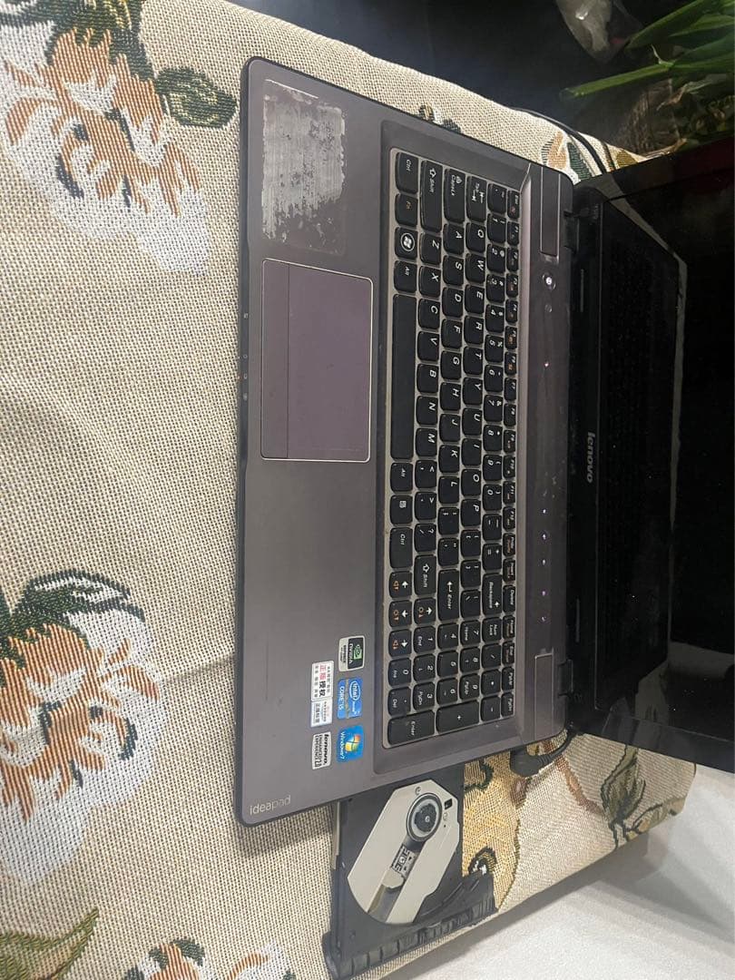 レノボ　ノートパソコン　GPU Windows11
