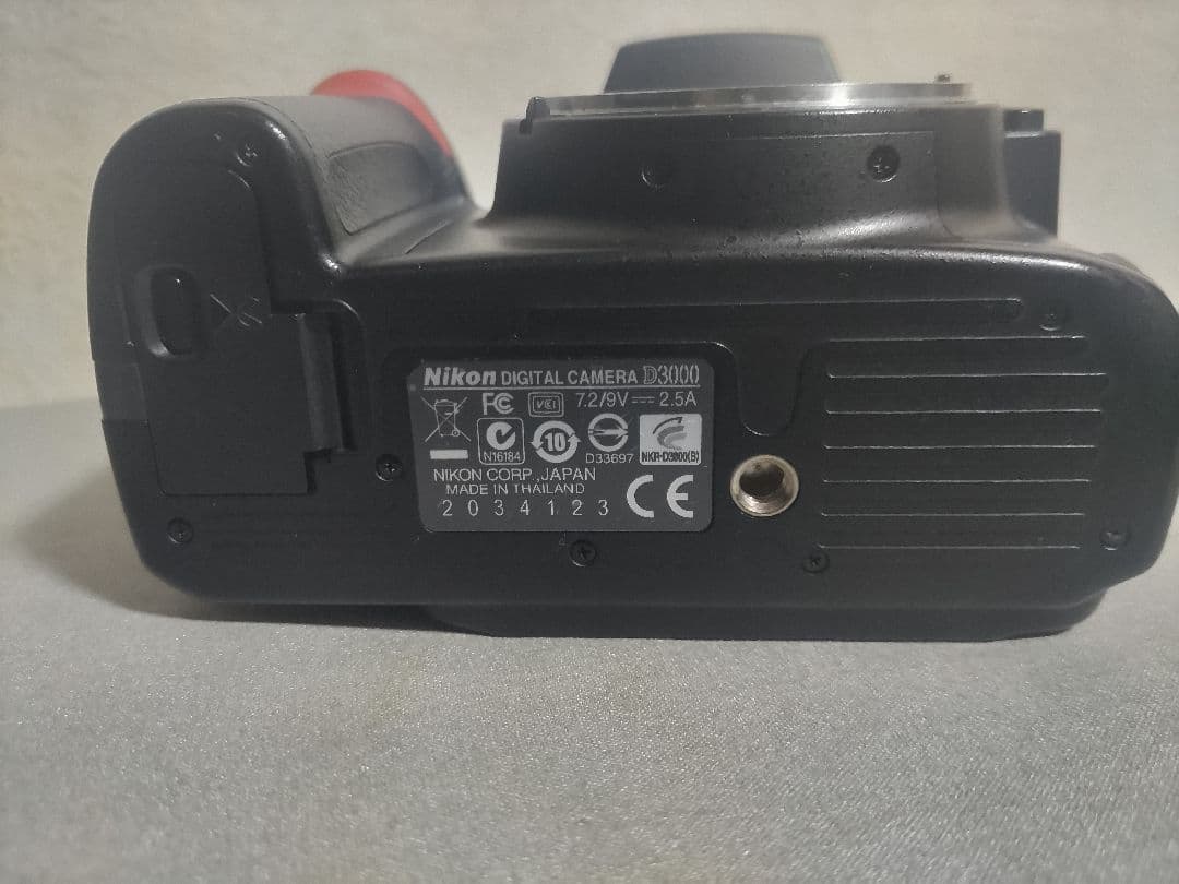 Nikon D3000 デジタル一眼レフ 本体とレンズセット