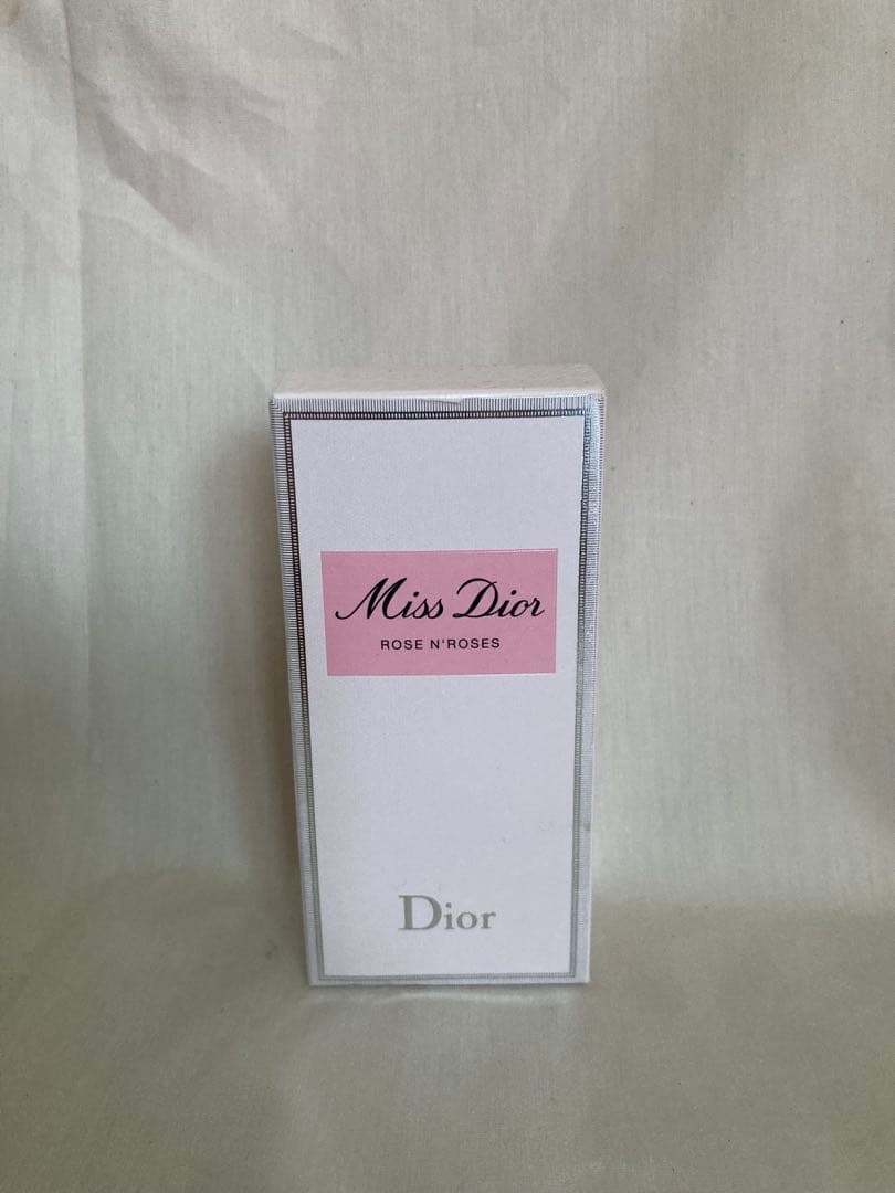Miss Dior Rose N'Roses オードトワレ50ml