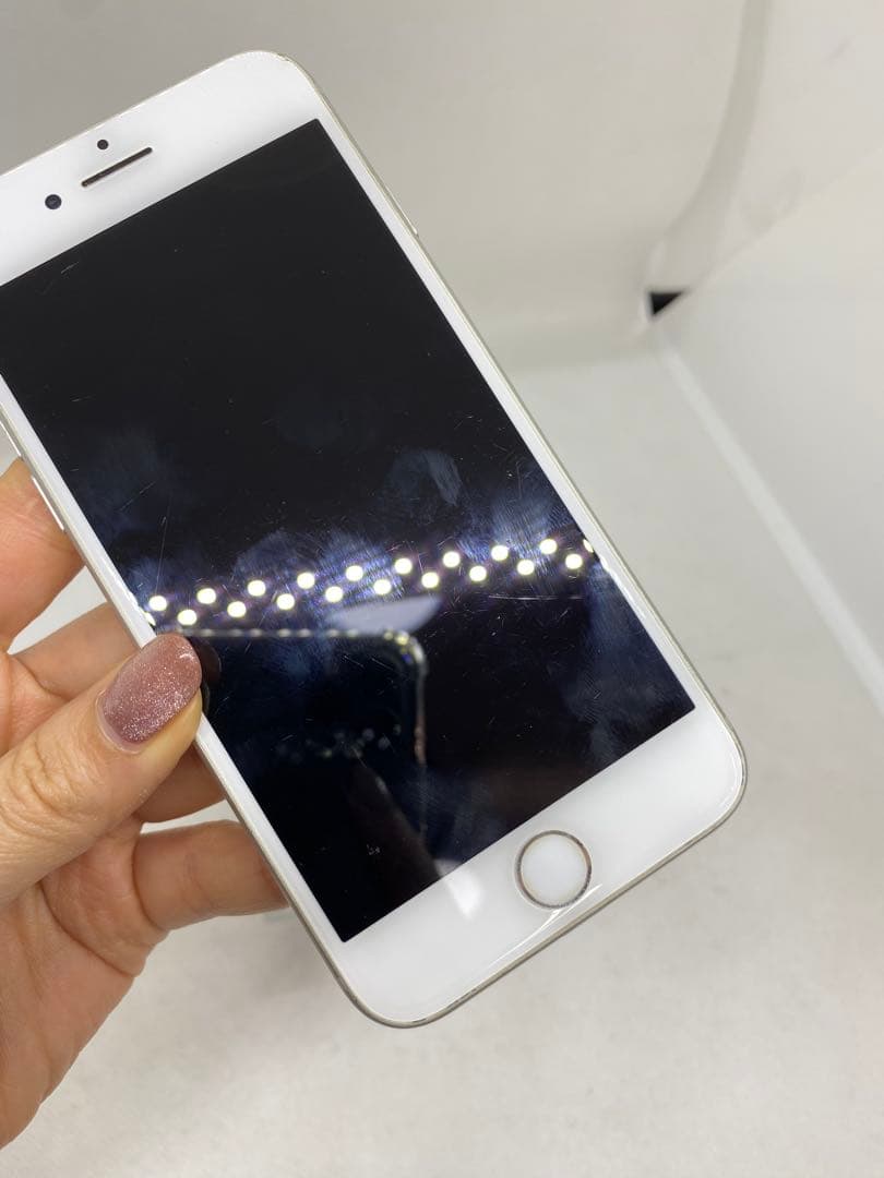 Iphone 8 64GB Sim フリー　35289