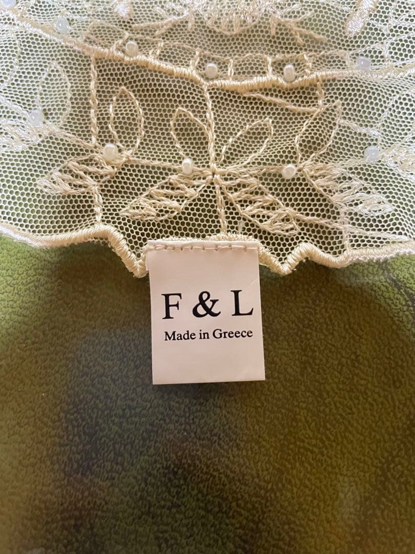 ギリシャ製　テーブルクロス　ヴィンテージ 風アンティーク　刺繍　ビーズ　レース