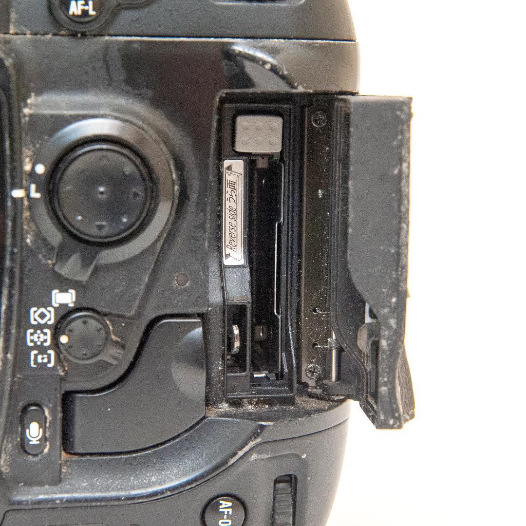 Nikon D2Hs ボディ 動作良好 シャッター181,440回