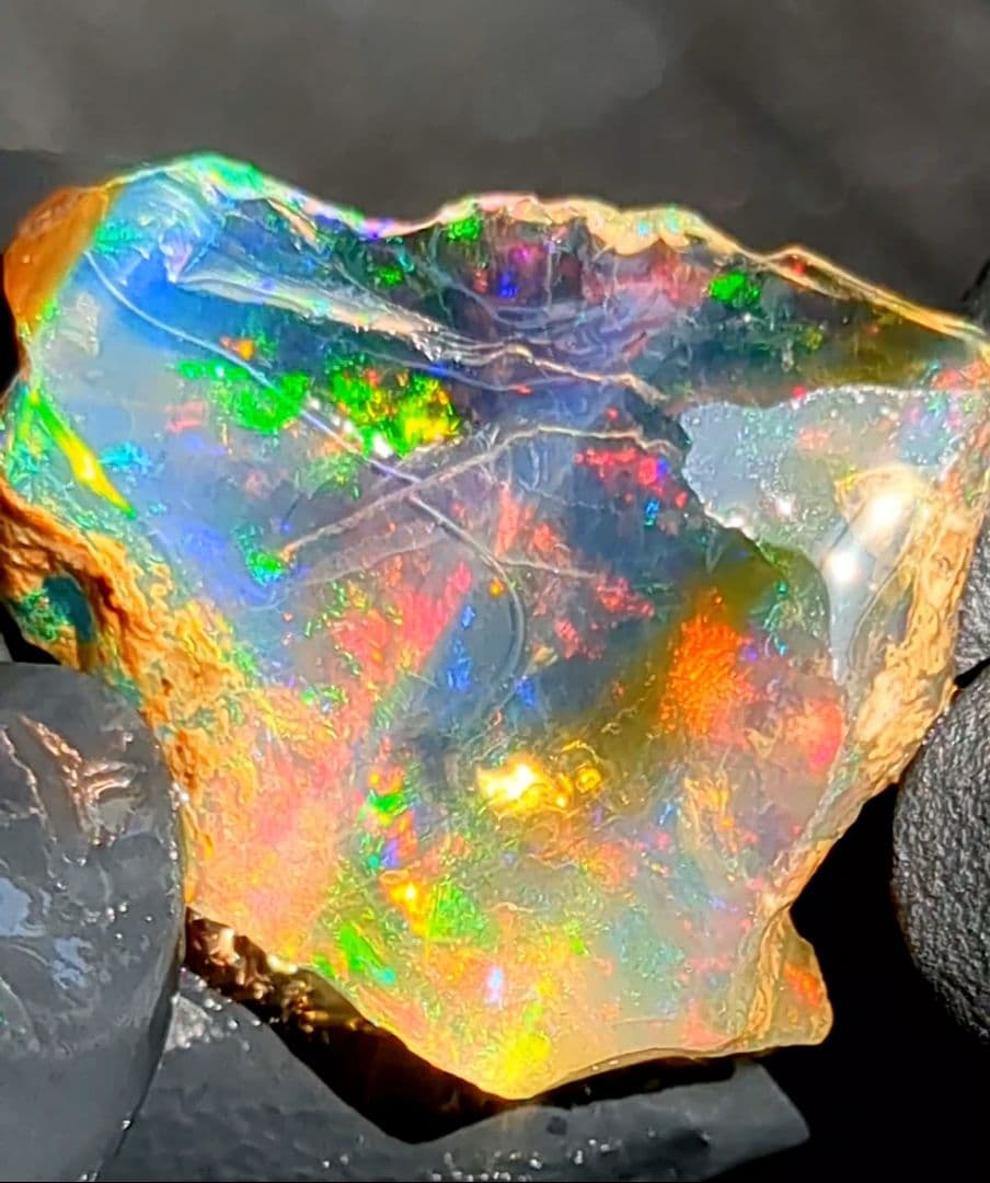 【23ct】エチオピアオパール　原石　天然石　鉱物　標本　ブルー　虹　レインボー
