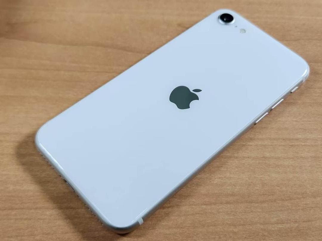 031900J iPhone SE A2782 64GB 第3世代