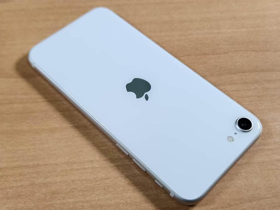 031900J iPhone SE A2782 64GB 第3世代
