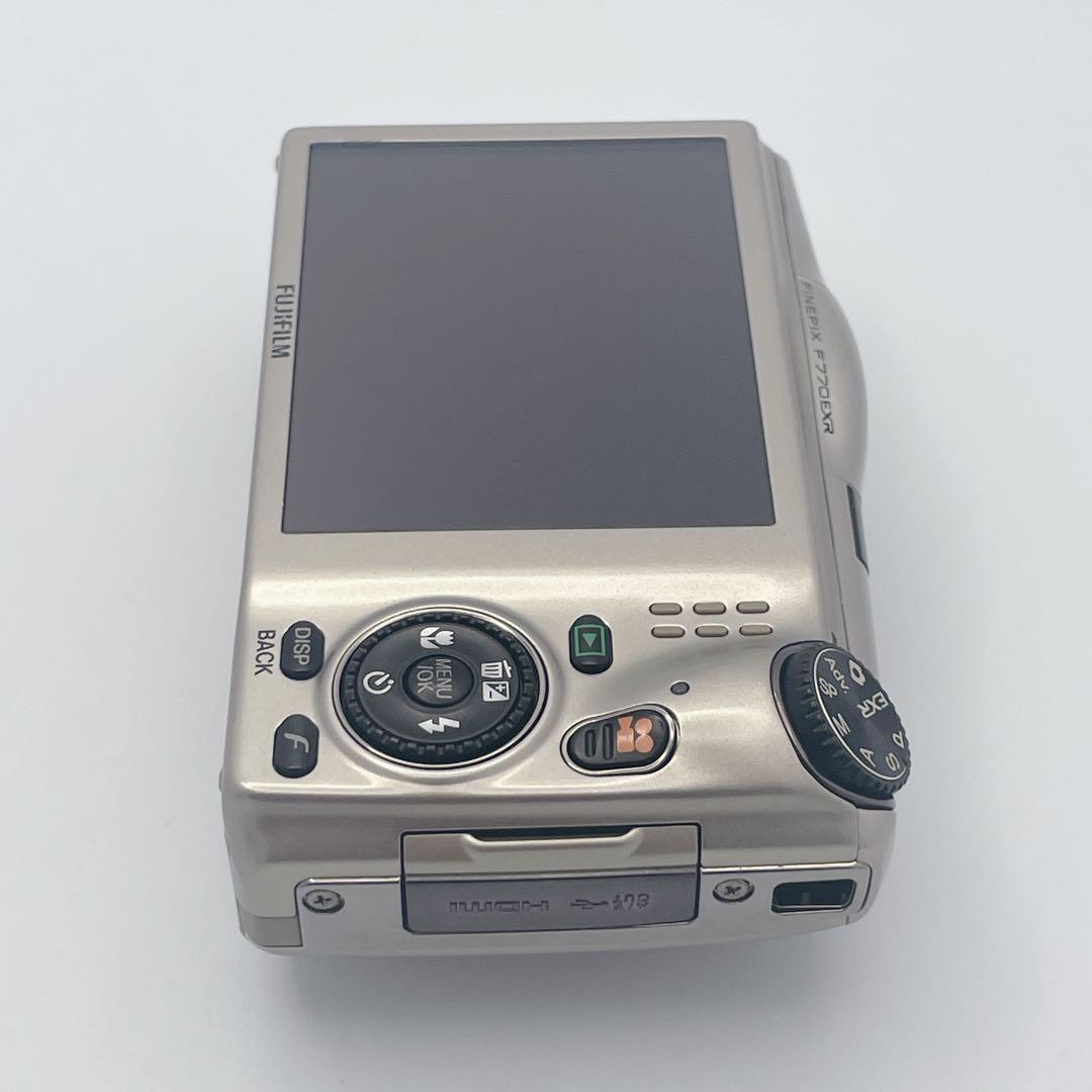 【概ね美品】FUJIFILM FinePix F770EXR シャンパンゴールド