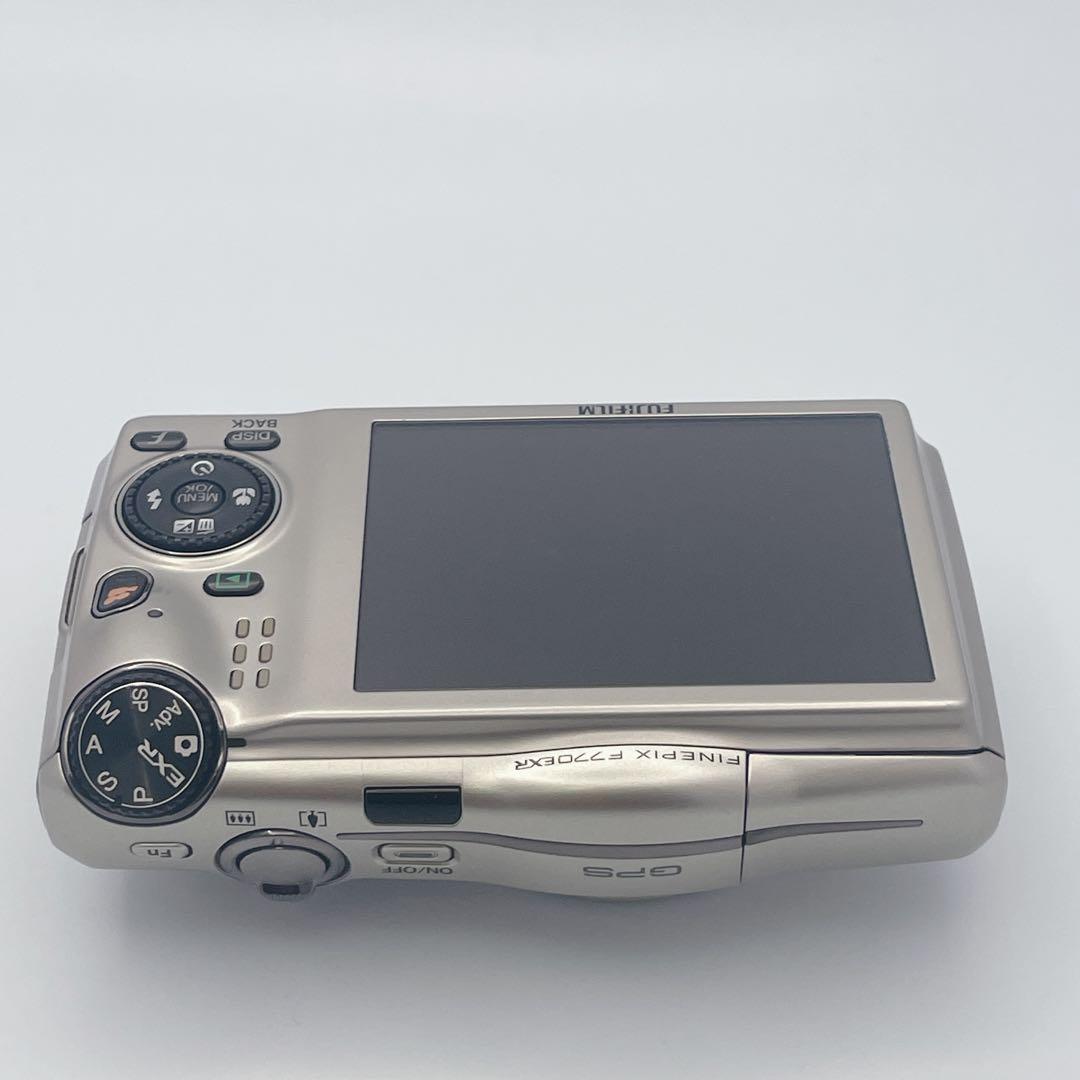 【概ね美品】FUJIFILM FinePix F770EXR シャンパンゴールド