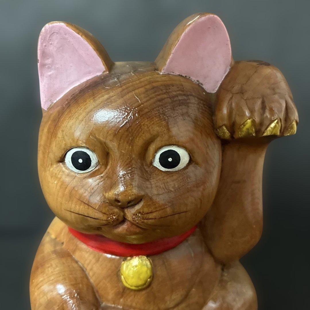 時代物　天然木一刀彫　美しい曲線　力強い目　縁起物　招き猫置物　人形　骨董蚤の市