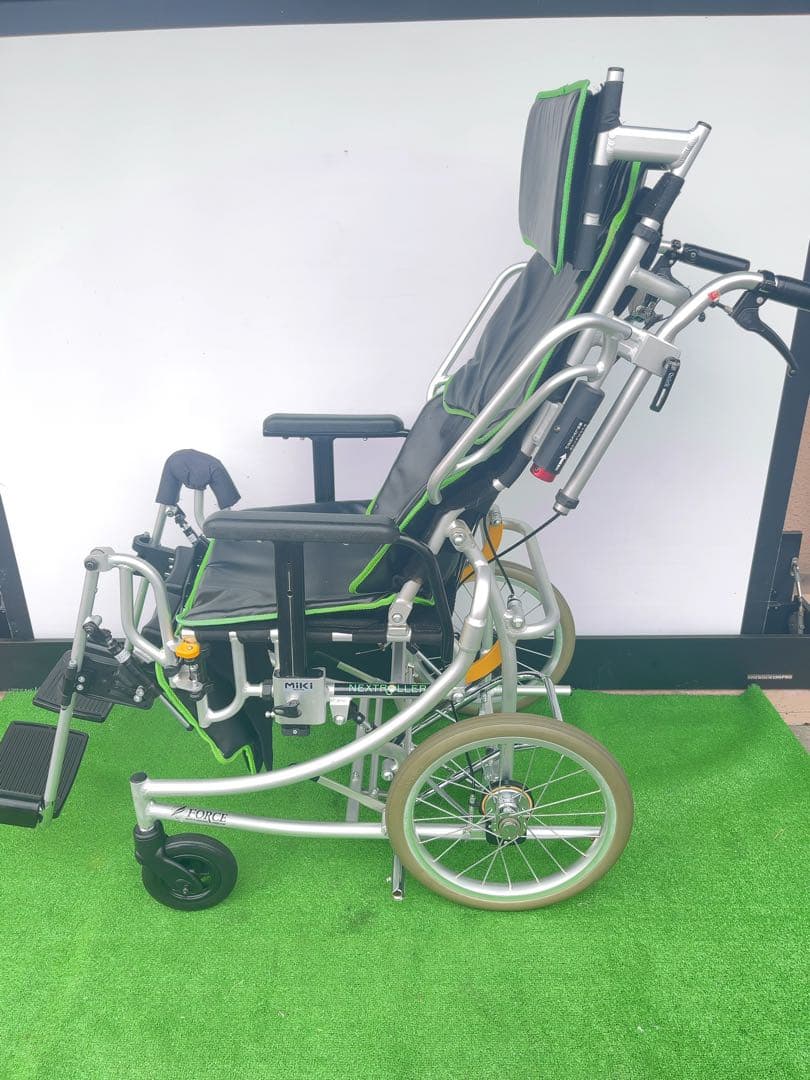 次世代型リクライニング車椅子MiKi【ネクストローラー】