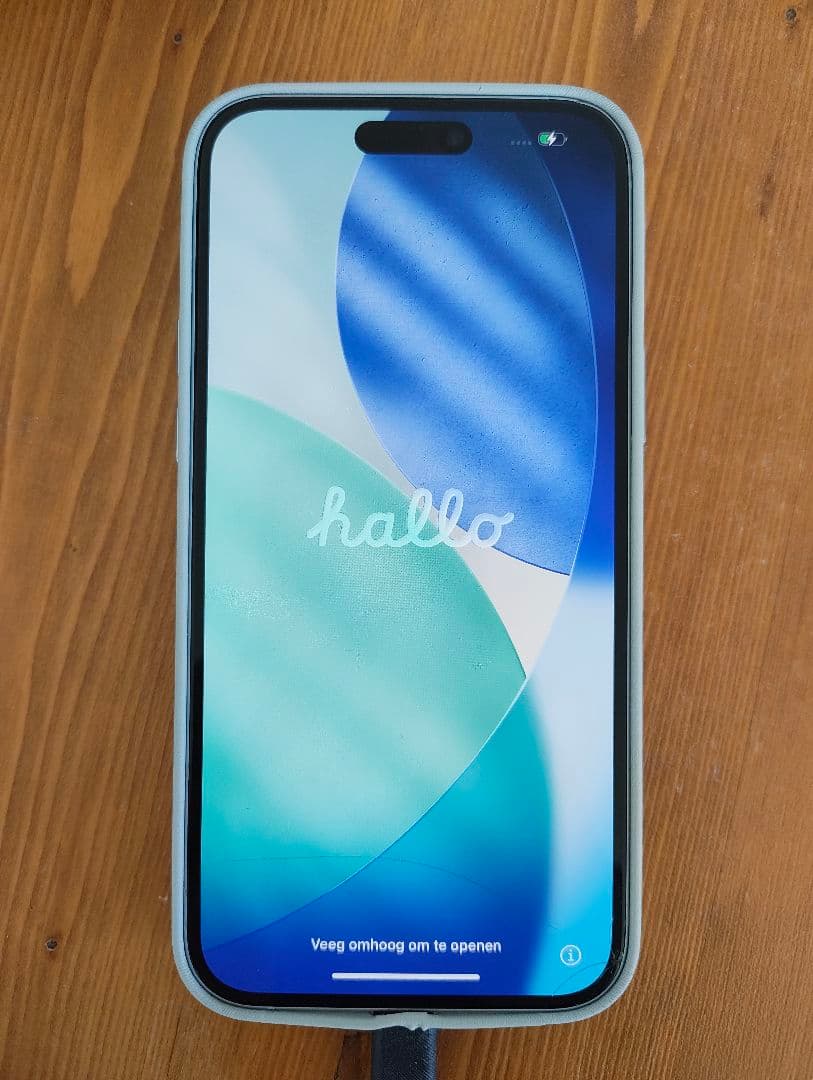 iPhone 15 plus 256GB 本体のみ 割れあり 使用可能