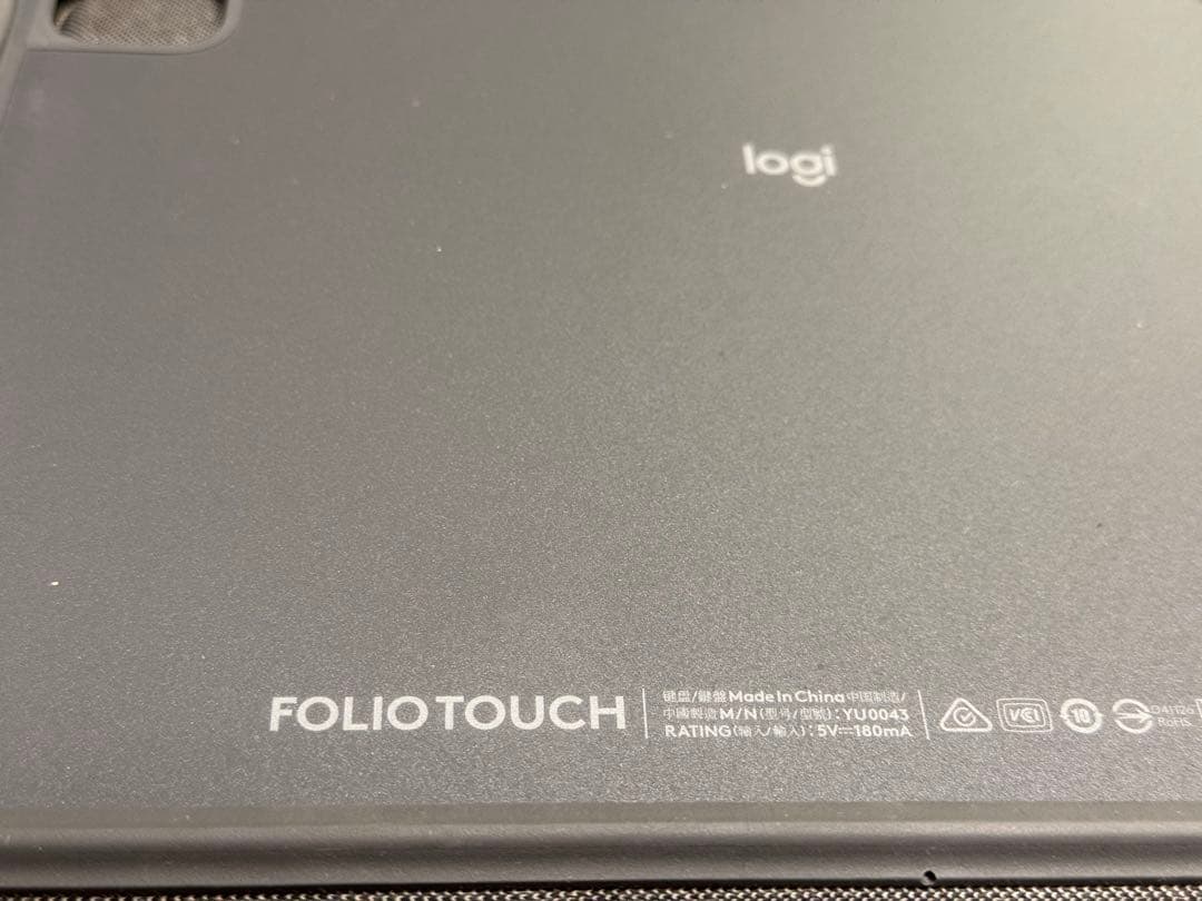 ロジクール Folio Touch iPad Pro 11インチキーボードケース