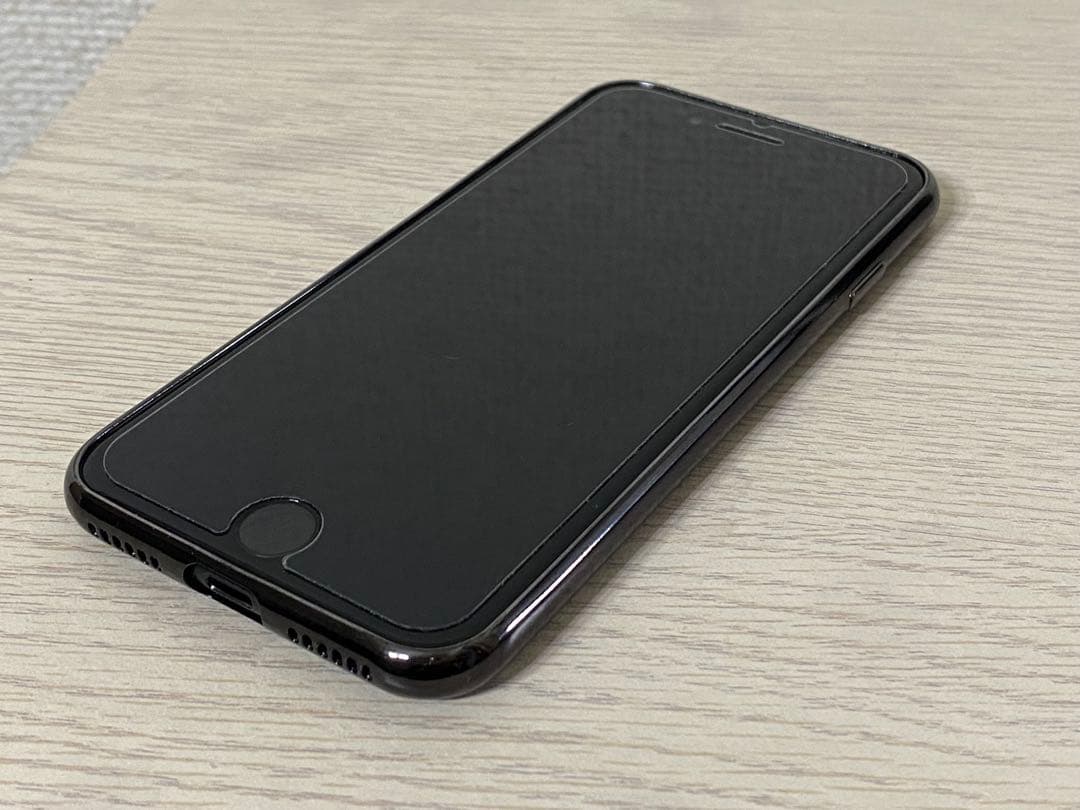 iPhone se 第3世代　64GB SIMフリー　美品