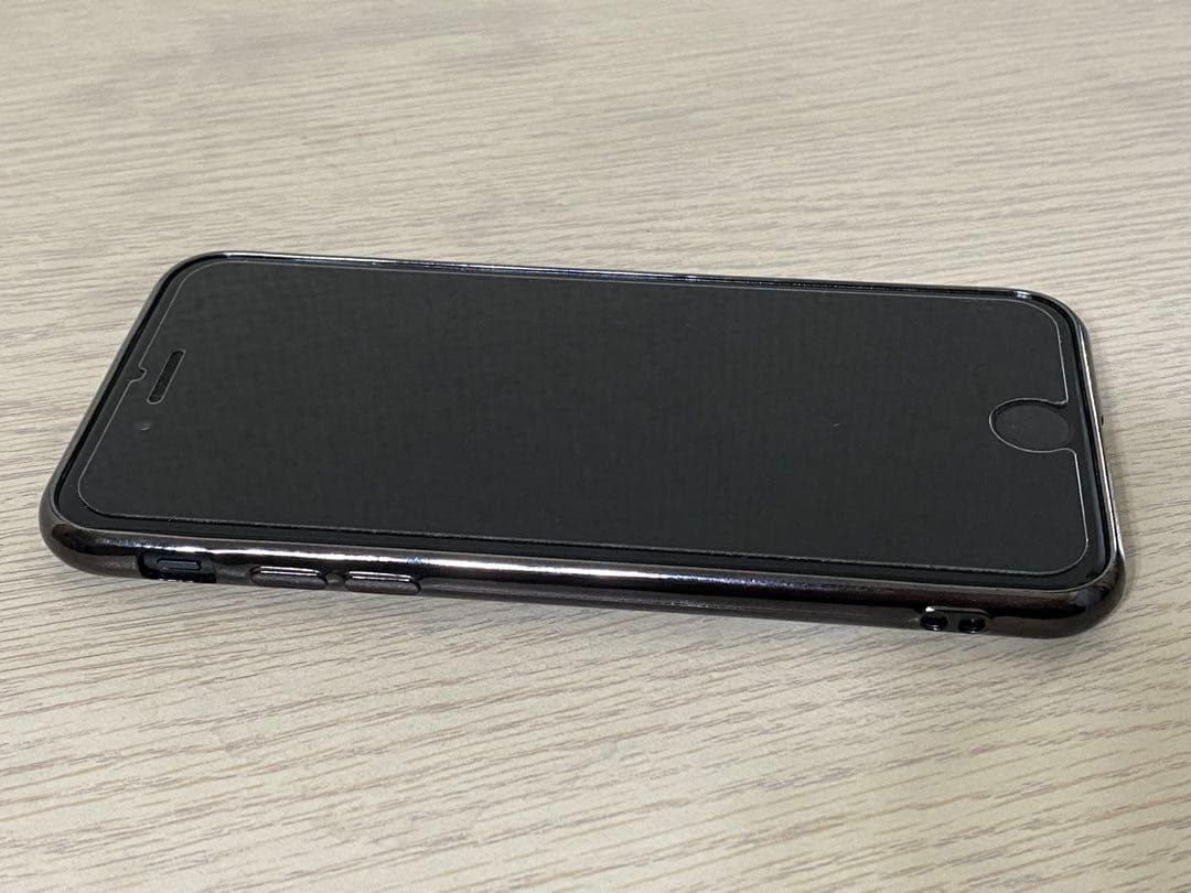 iPhone se 第3世代　64GB SIMフリー　美品
