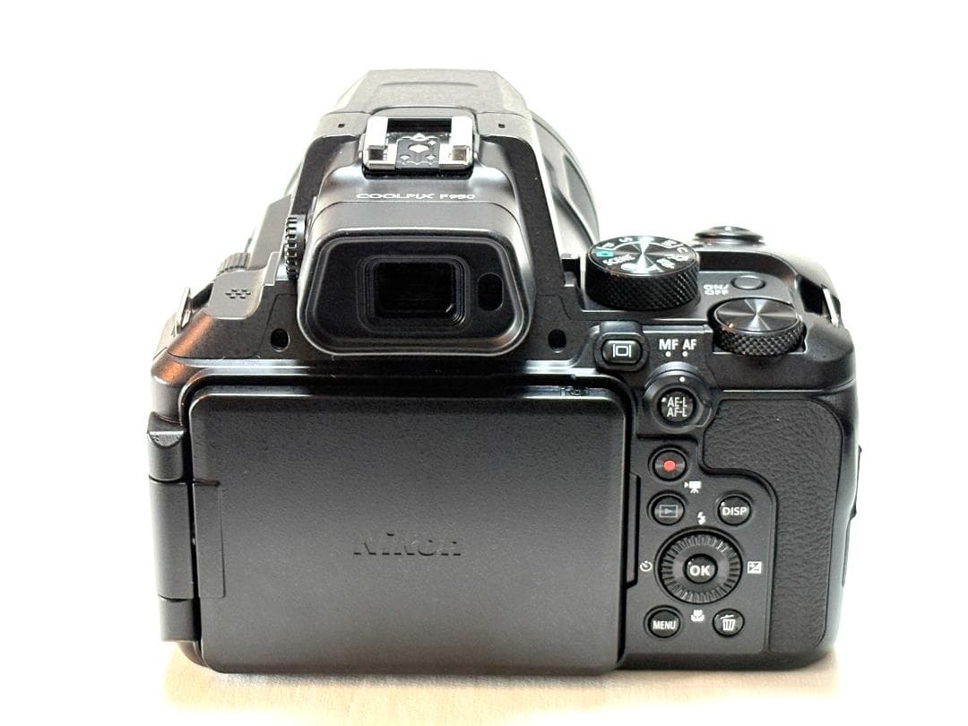 【ほぼ新品 元箱付き】 ニコン Nikon COOLPIX P950