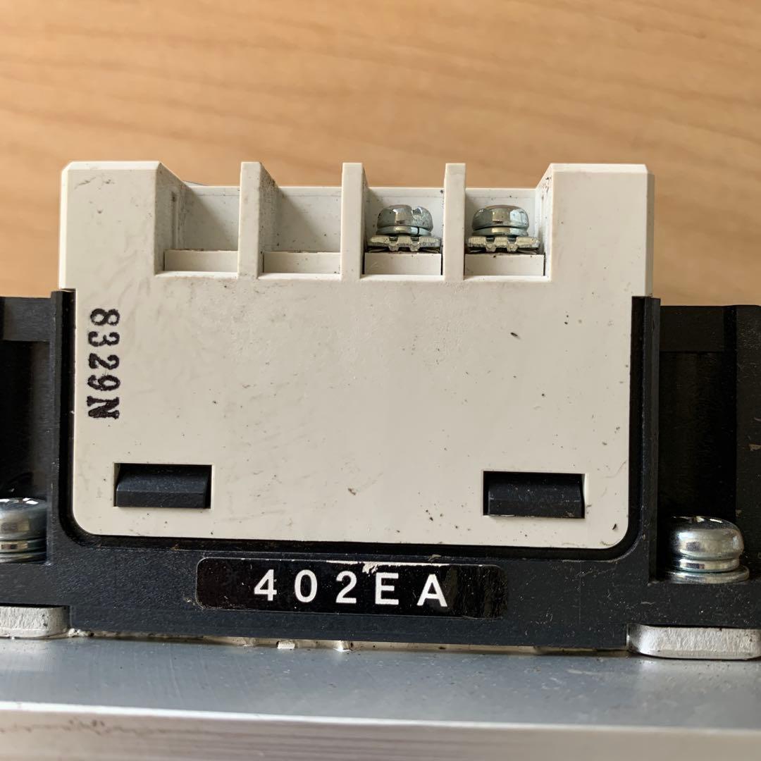 SS402E-3Z-D3/F 三極ソリッドステートコンタクタ