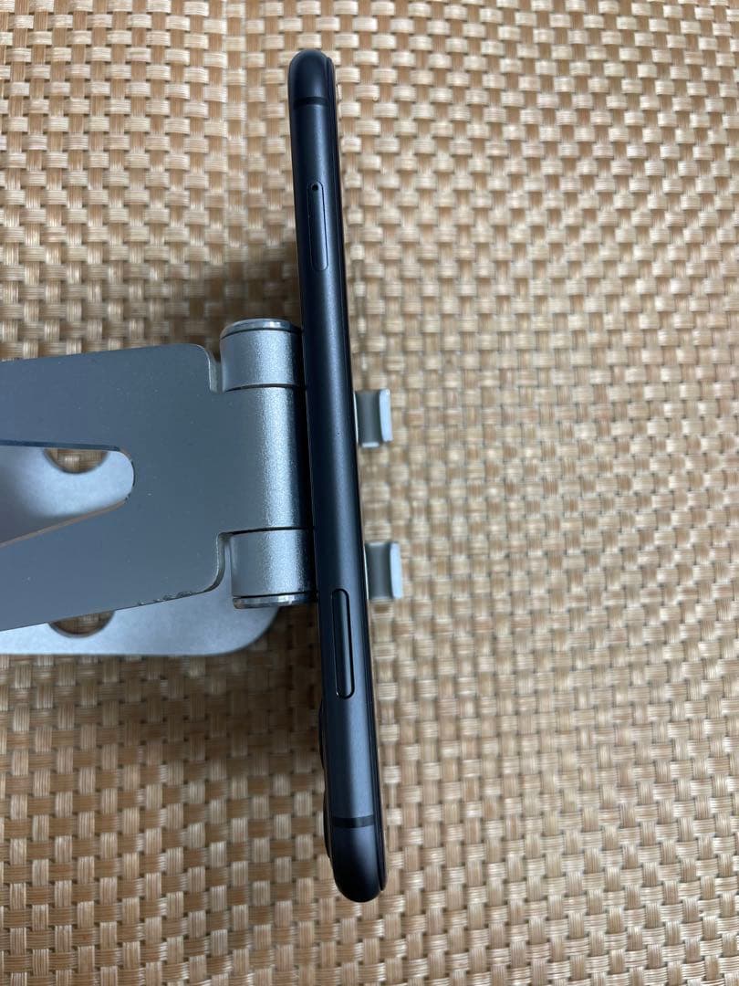 iPhone 11 64 GB ブラックSIMフリー【6460】