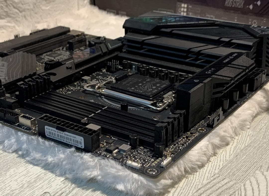 ROG STRIX B760-F GAMING WIFI マザーボード
