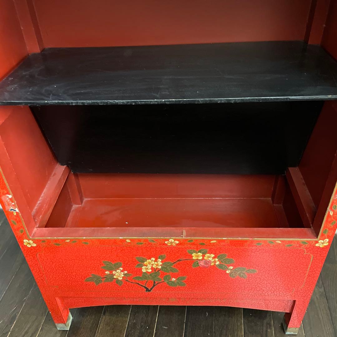 赤い家具　花模様　アジア風　シノワズリ　中国