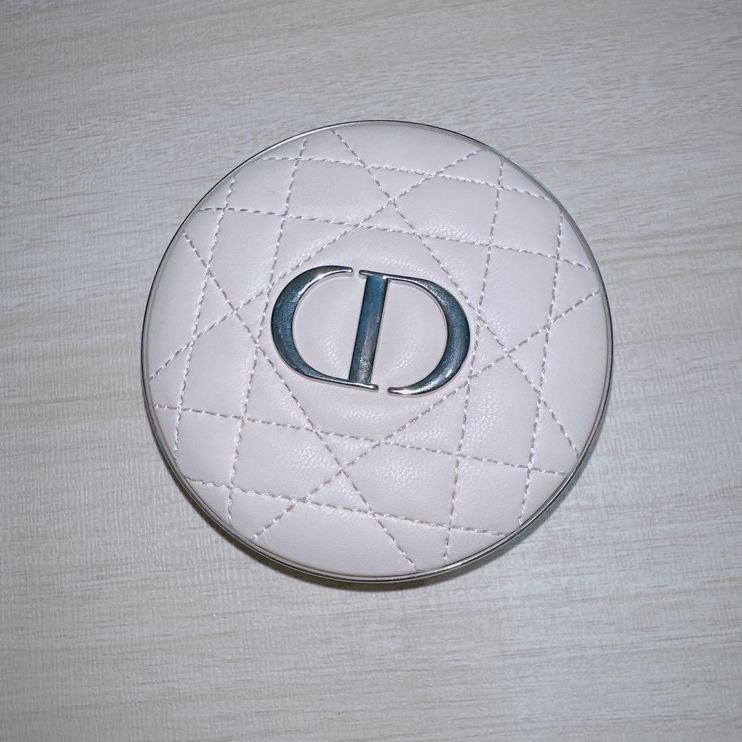 Dior スキン フォーエバー ヌードマットフィルター