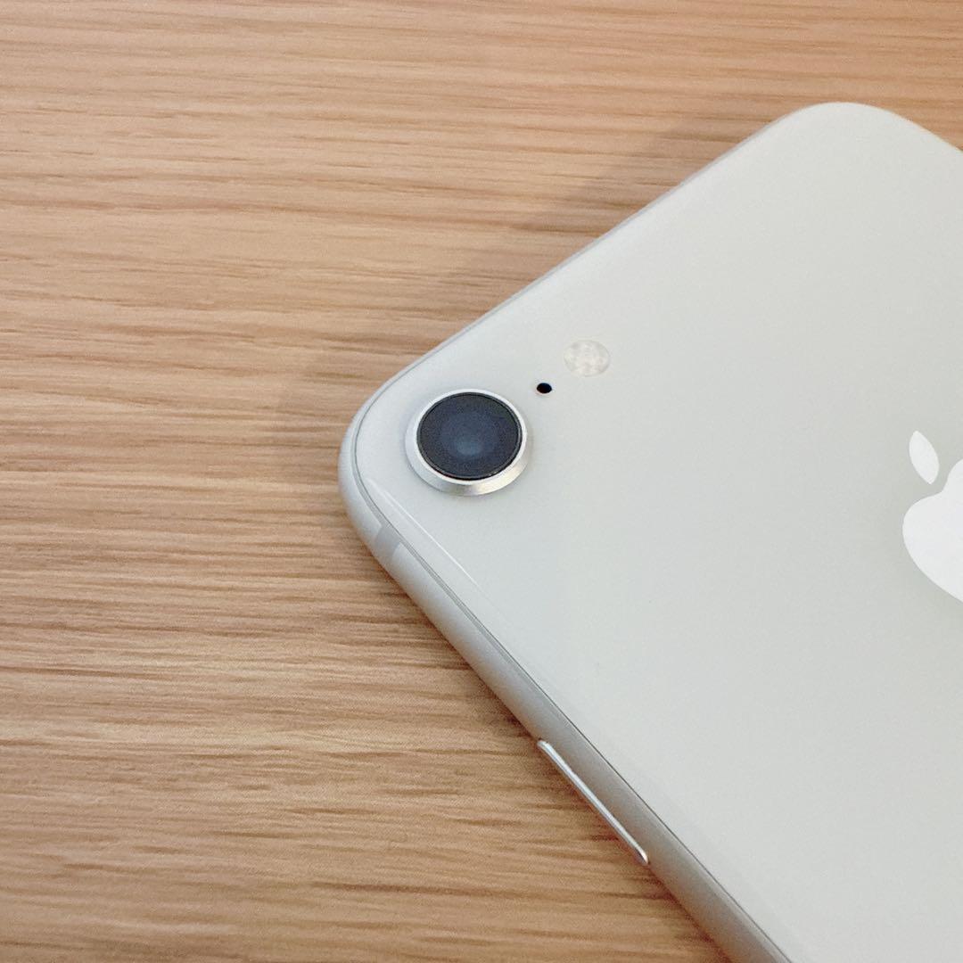 iPhone 8 64GB シルバー SIMフリー バッテリ85%【本体のみ】