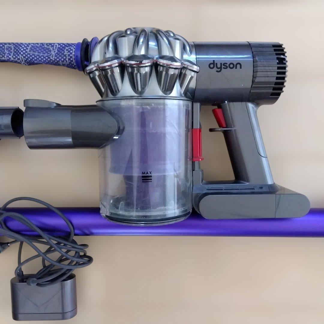 Dyson ダイソン DC62　 充電器付き