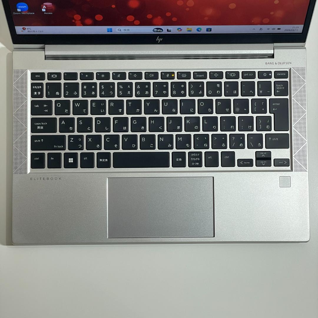 第11世代 i7 HP EliteBook 830 G8 ノートPC 薄型 軽量