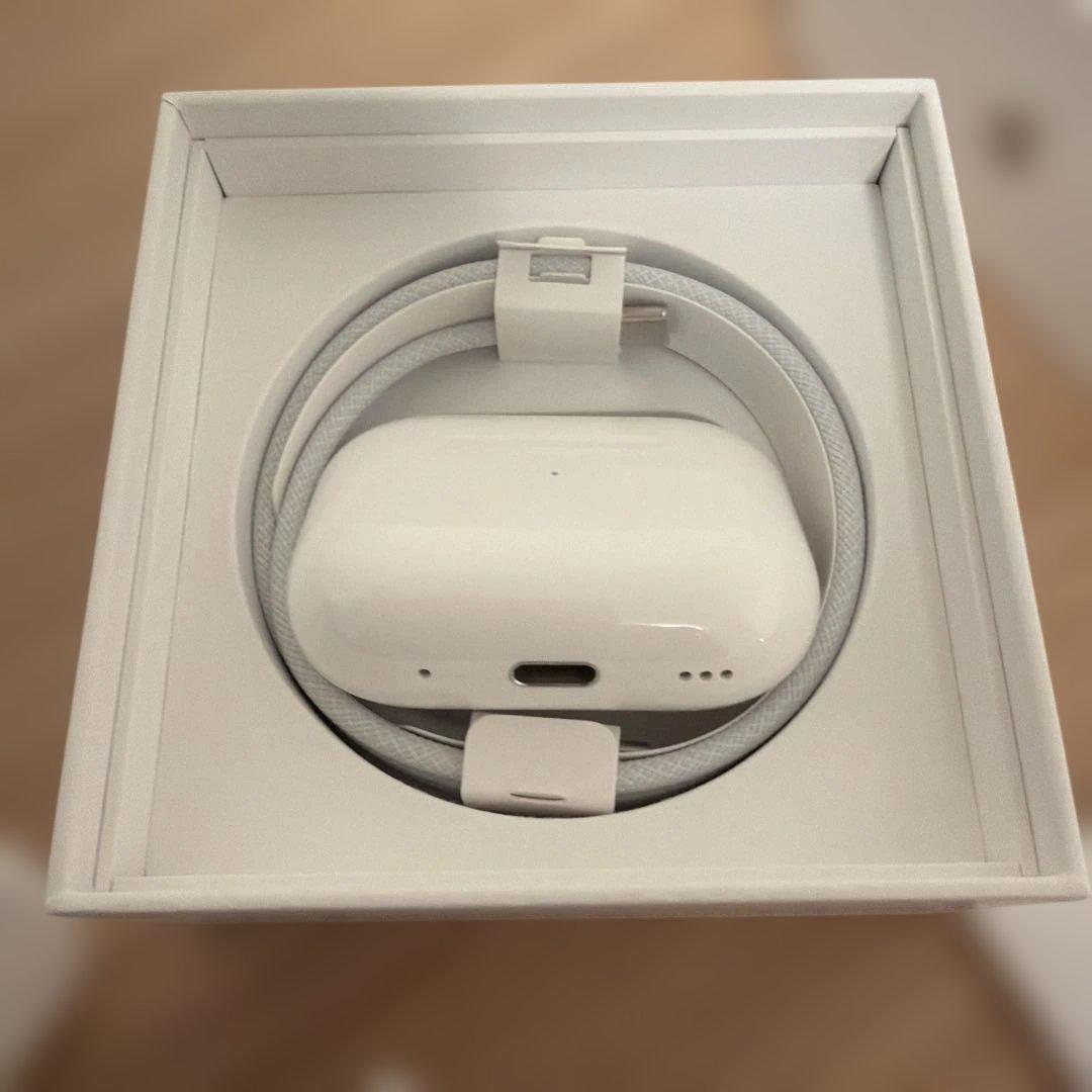 AirPods Pro 第2世代 ワイヤレス充電対応 ホワイト