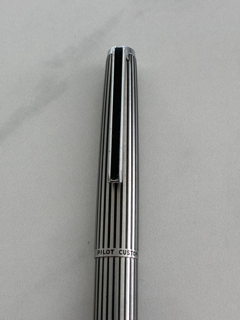 ★短時期使用★パイロット製　18K-WG万年筆　F