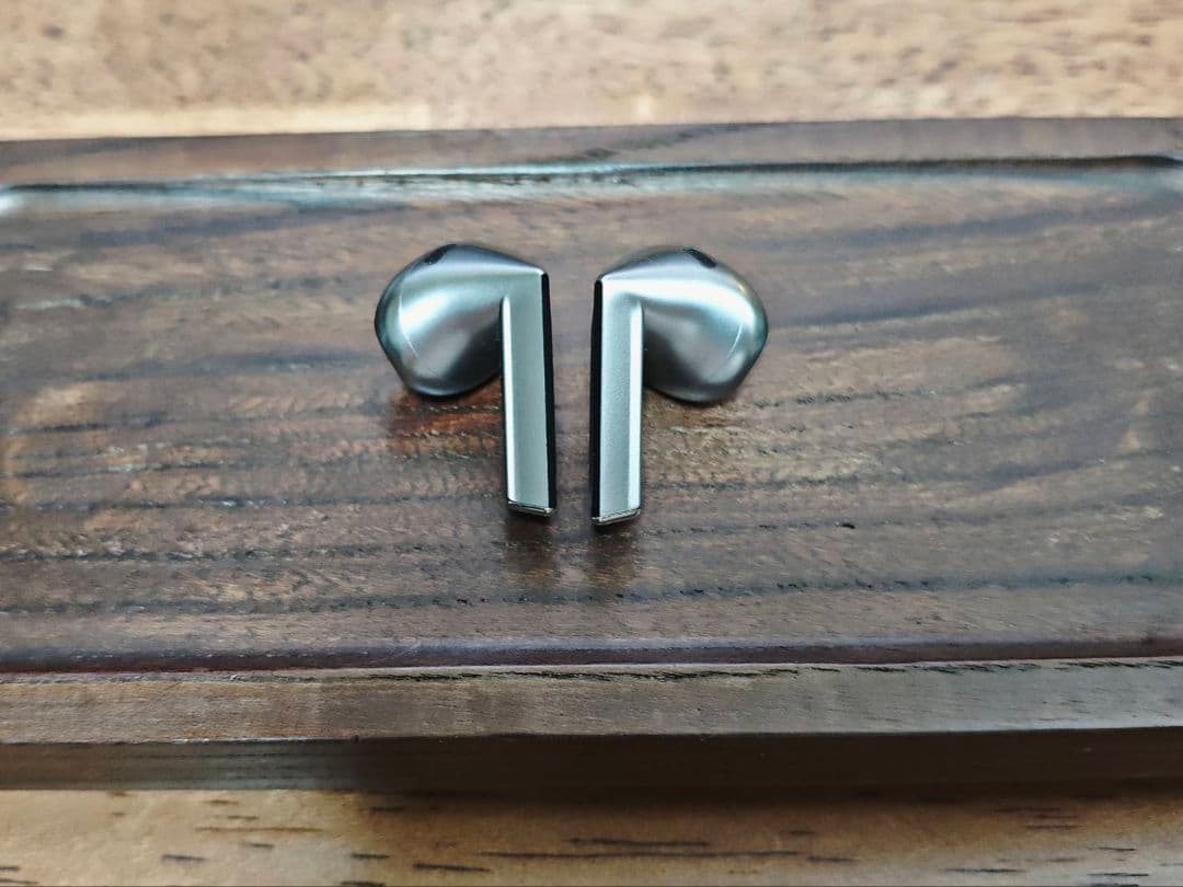 （お値下げ中）Galaxybuds3 シルバー　イヤホンのみ