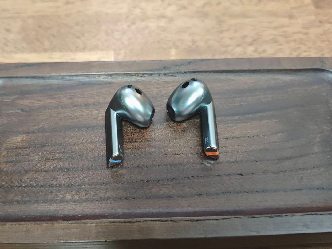 （お値下げ中）Galaxybuds3 シルバー　イヤホンのみ