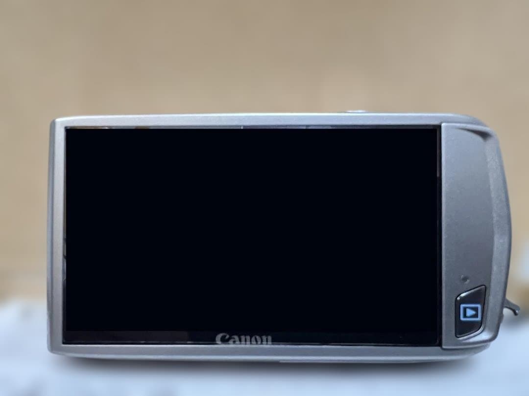 【美品】コンパクトデジタルカメラ Canon IXY 32S シルバー