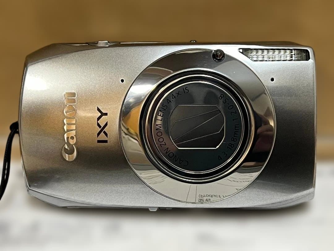 【美品】コンパクトデジタルカメラ Canon IXY 32S シルバー