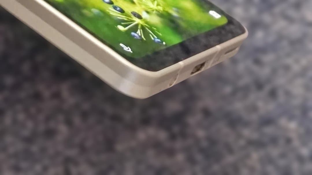 SHARP AQUOS sense6 シルバー 64GB SH-54B